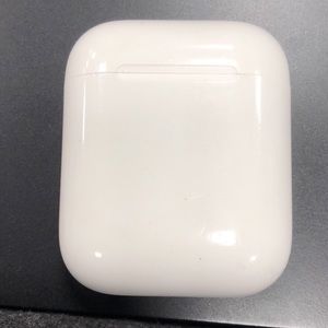 Apple AirPod charging case